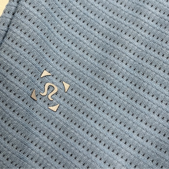 Lululemon Surge Warm 1/2 Zip Mens Small Dusty Blue Long Sleeve Athletic Pullover - Picture 3 of 4